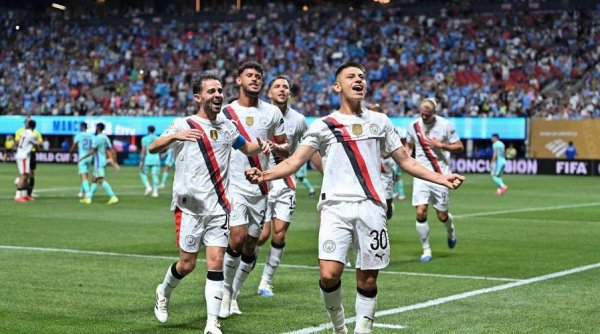 Câu lạc bộ World Cup Paris vs 
