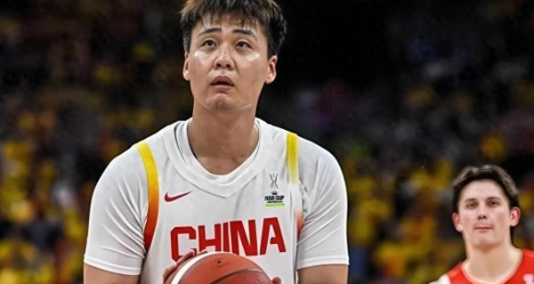 Zhao Rui và Hu Mingxuan dẫn đầ