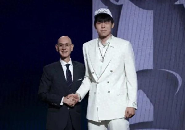 76ers: Yang Hansen sẽ không qu